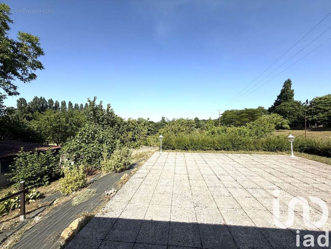 Photo 8 - Maison à VOUILLE