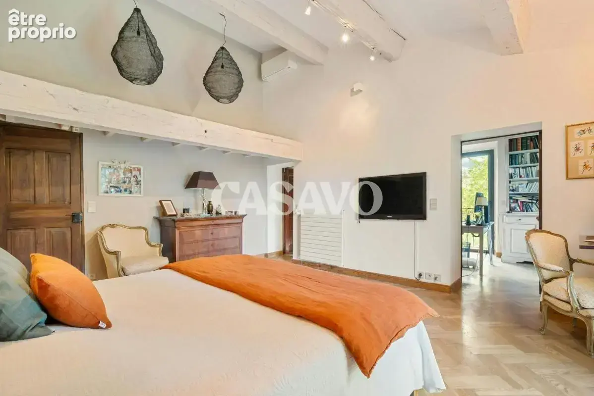 Vente Maison 10 pièces de 315m² - 13100 Saint-Marc-Jaumegarde - photo 15