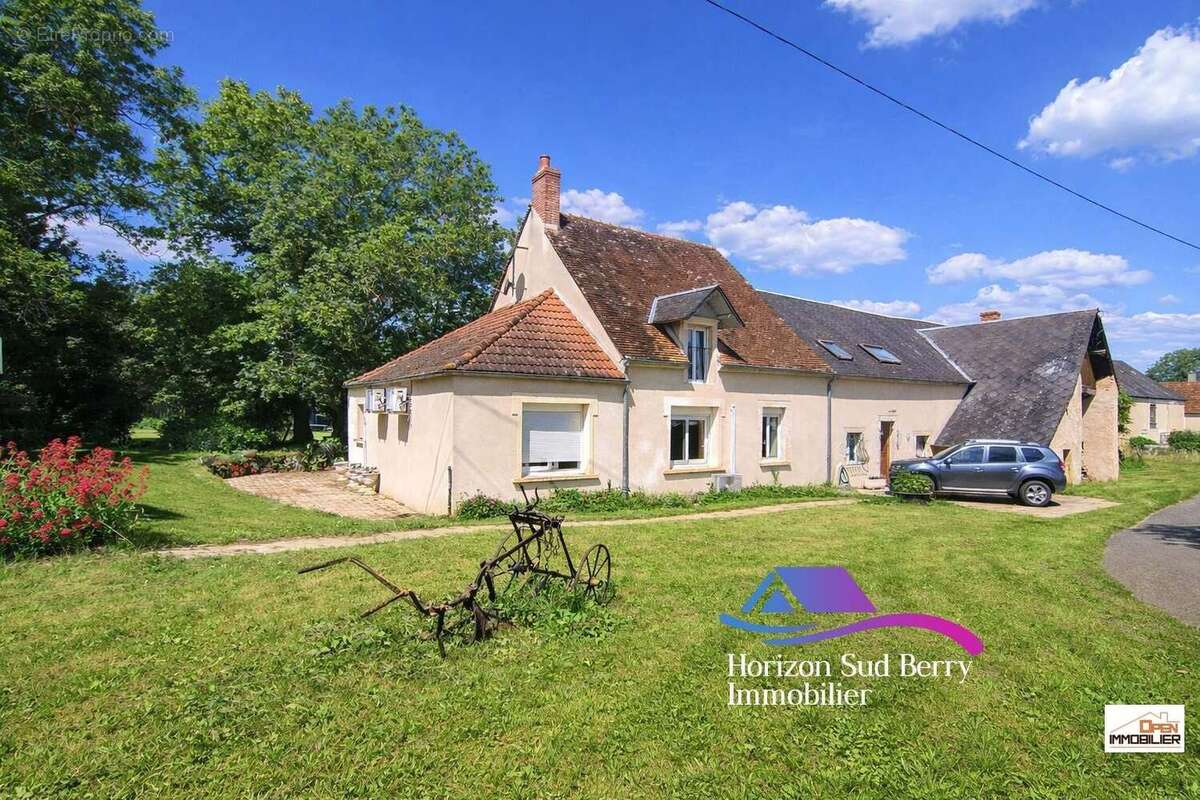 Maison 156 m² à Saint-Jeanvrin  - photo 2