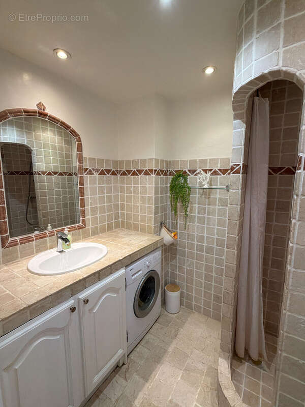 Appartement à COGOLIN