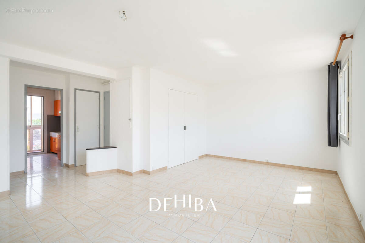 Appartement à MARSEILLE-8E