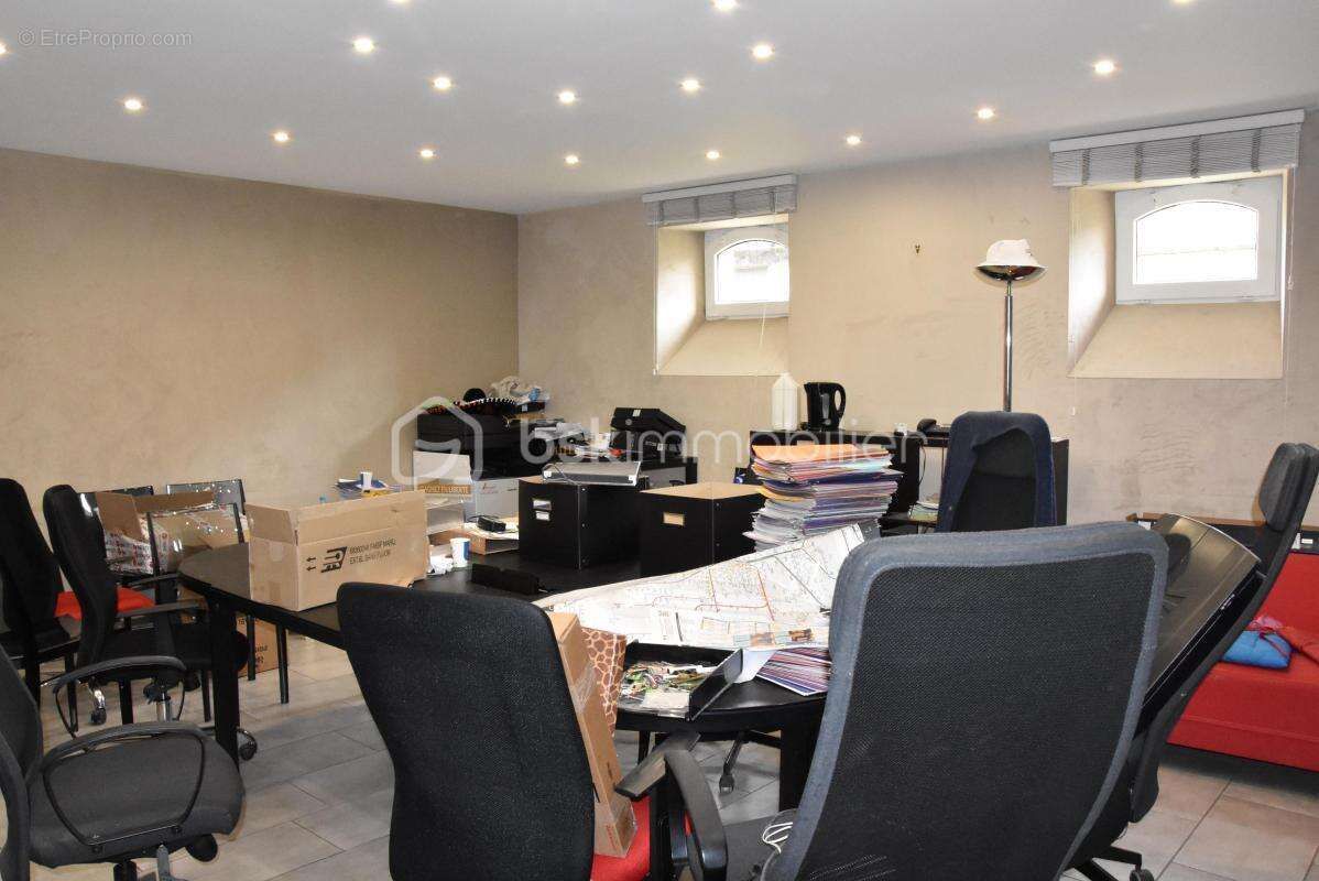 Commerce à CORBEIL-ESSONNES