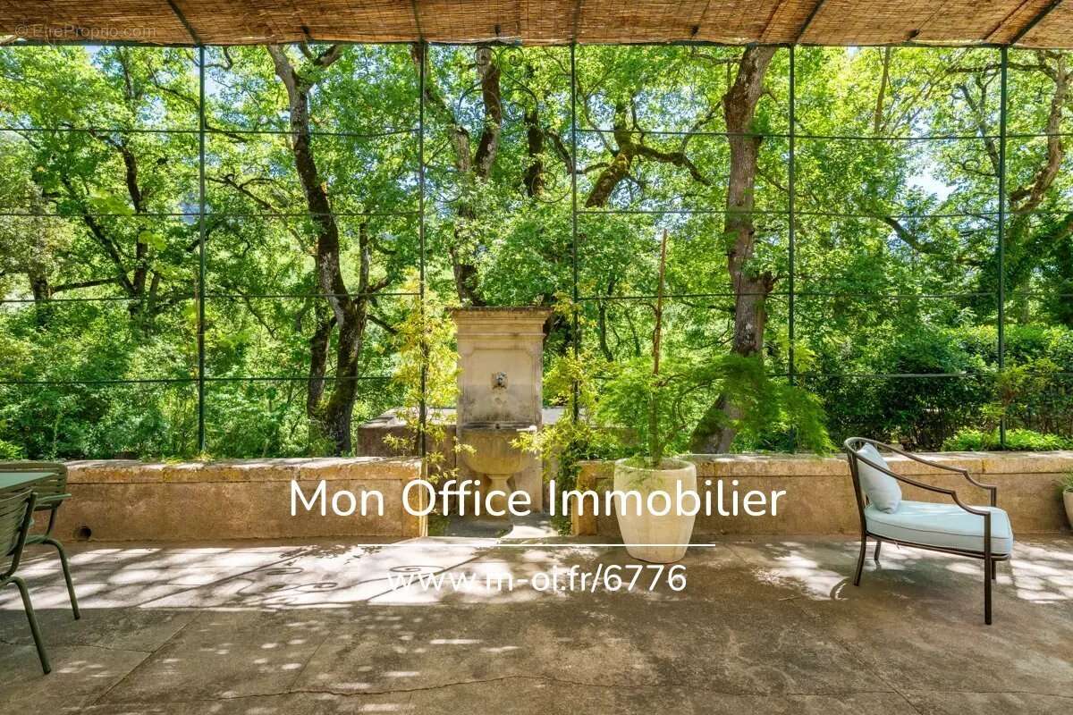 Maison à BONNIEUX