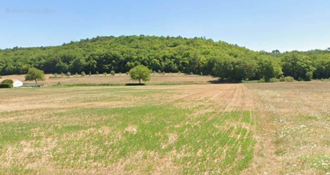 Terrain à CUBJAC