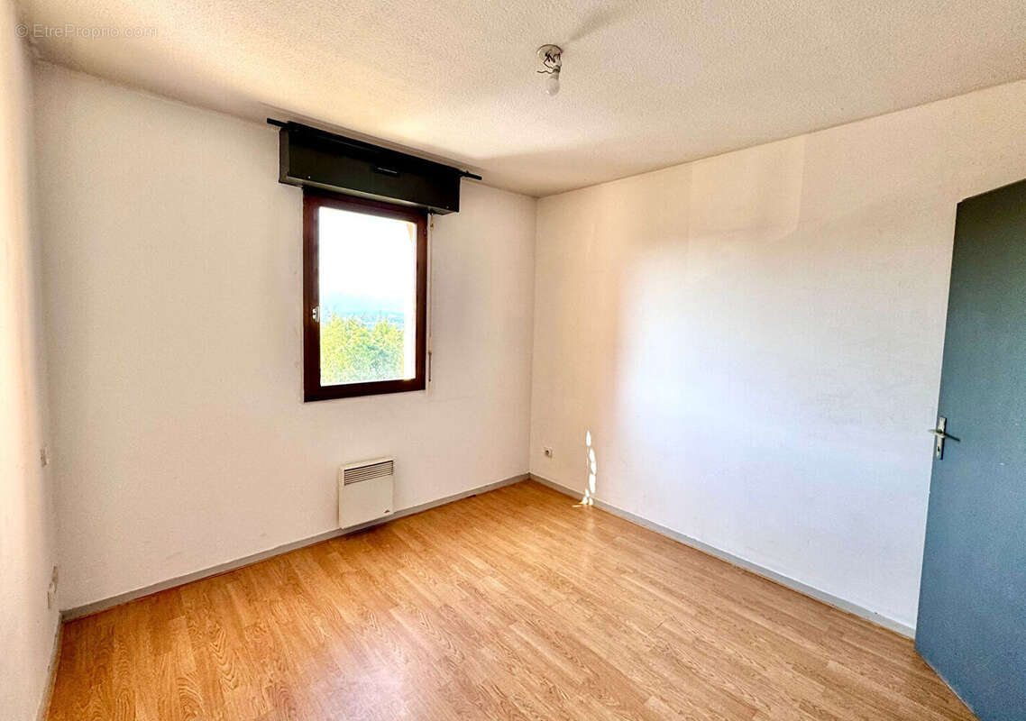 Appartement à COLLONGES-SOUS-SALEVE