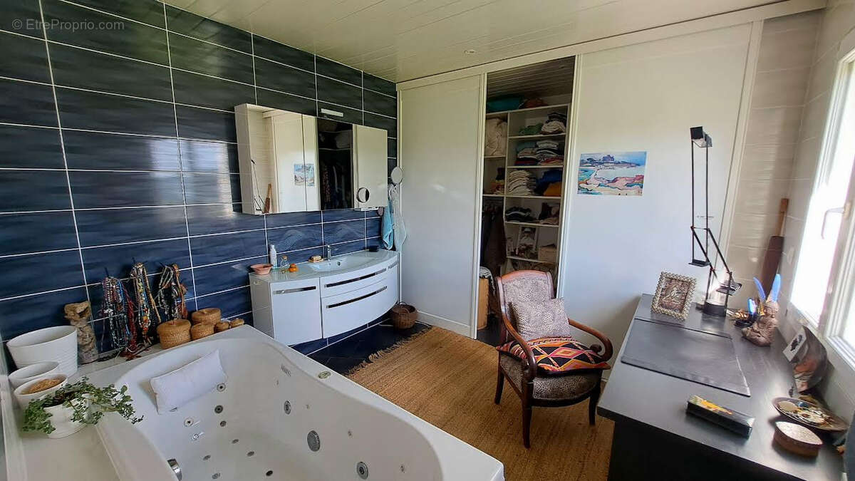 Maison à MESCHERS-SUR-GIRONDE