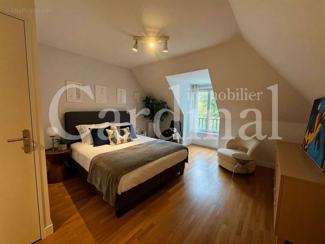 Maison à NOISY-LE-ROI