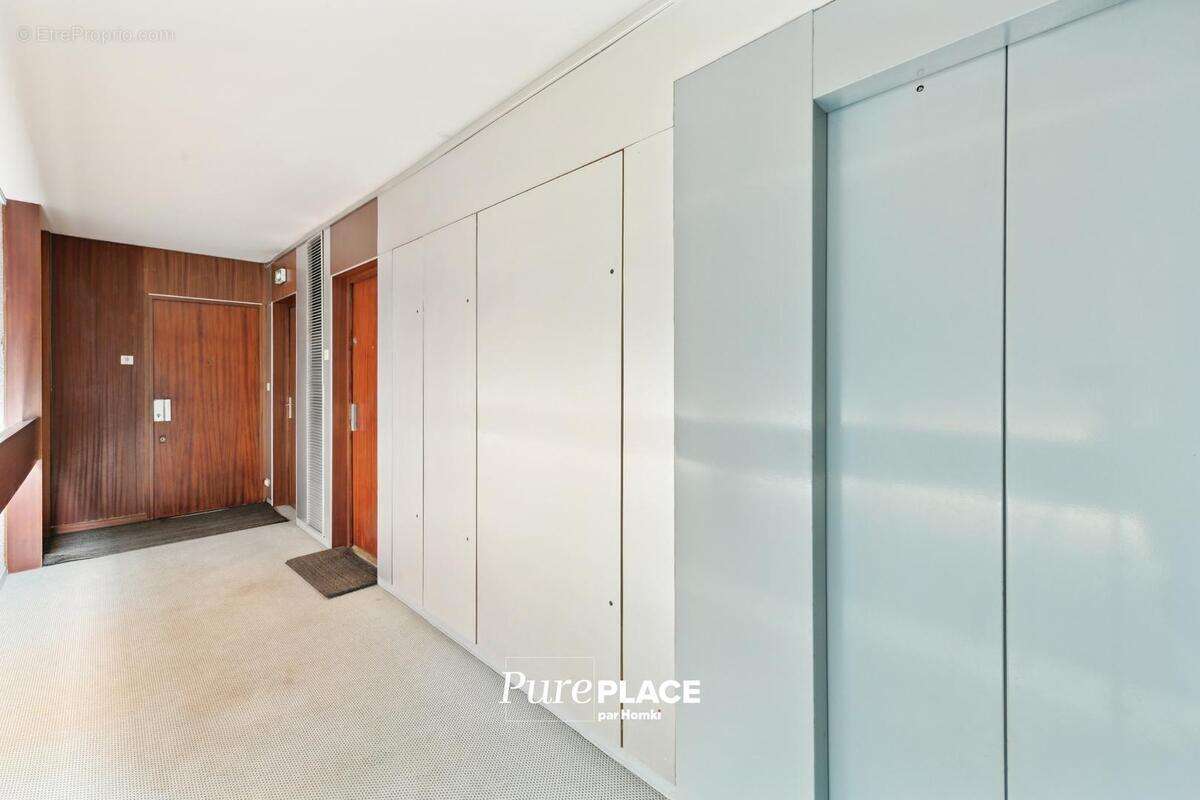 Appartement à NEUILLY-SUR-SEINE