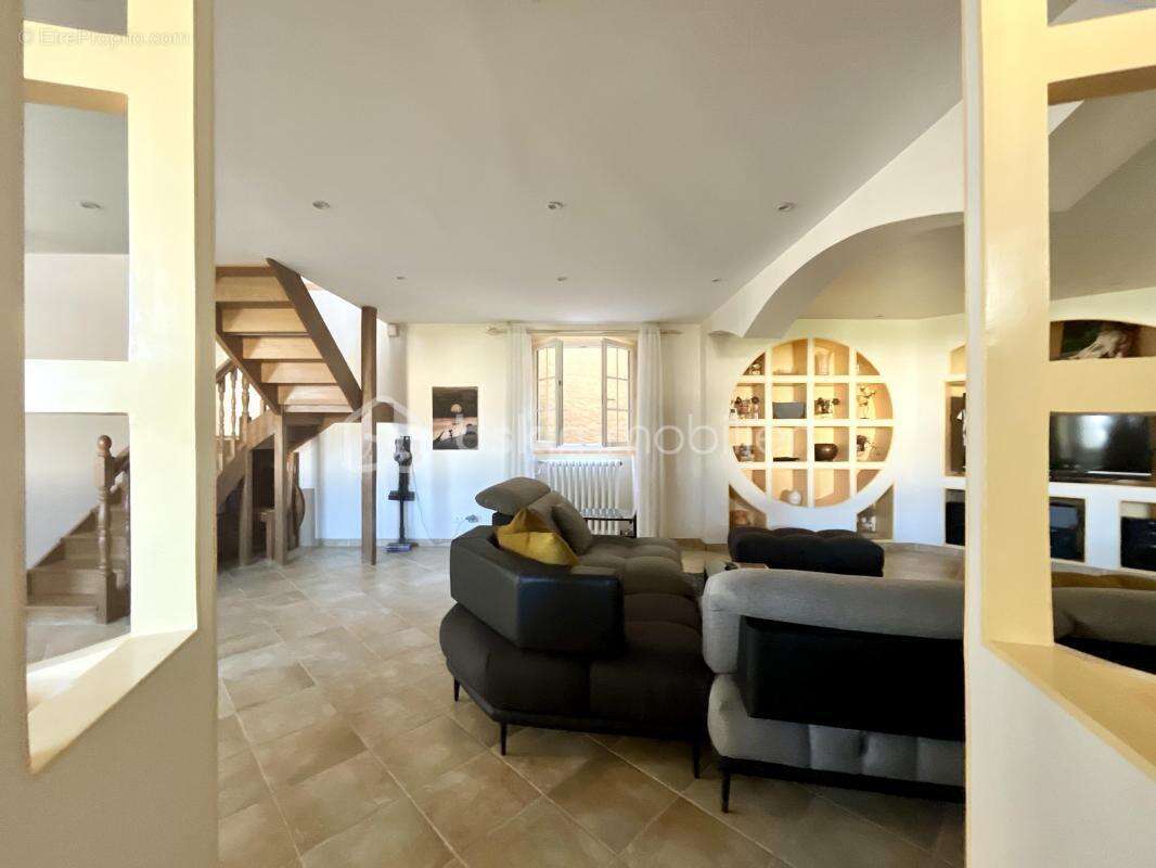 Maison à PEYZIEUX-SUR-SAONE