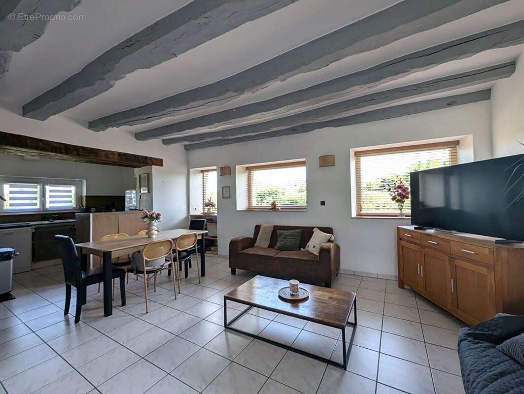 Maison à BAGUER-MORVAN