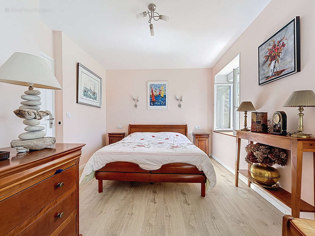 Maison à SAINT-MAURICE-EN-COTENTIN