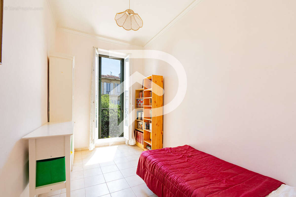 Appartement à MARSEILLE-5E