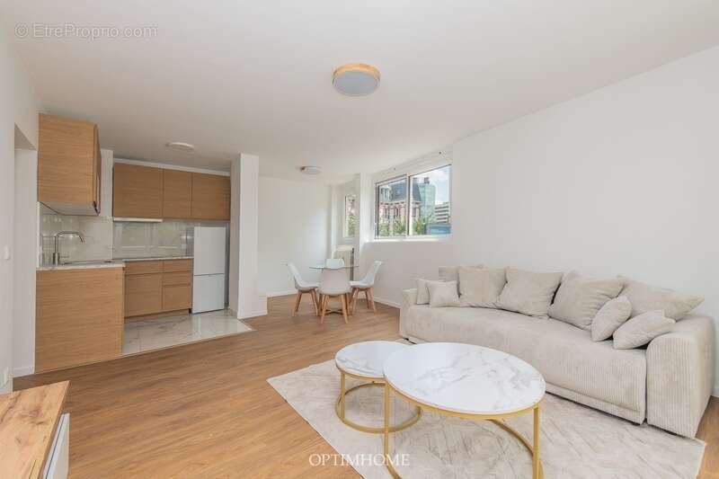 Appartement à PARIS-15E