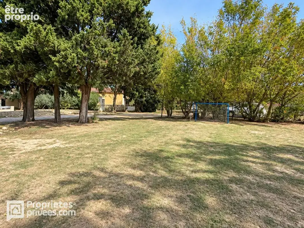 Mas en pierres de 216 m² avec 5 chambres - 3 dépendances aménagées - 1 grange de 106 m² - 1 atelier de 46 m² à ORANGE OUEST - 48 - photo 18