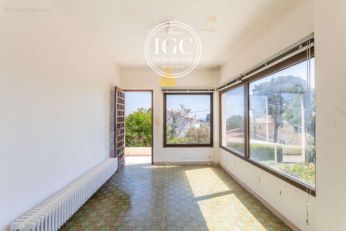 Appartement type 3 / 134 m²  / terrain 460 m² / 2 garages - photo 15
