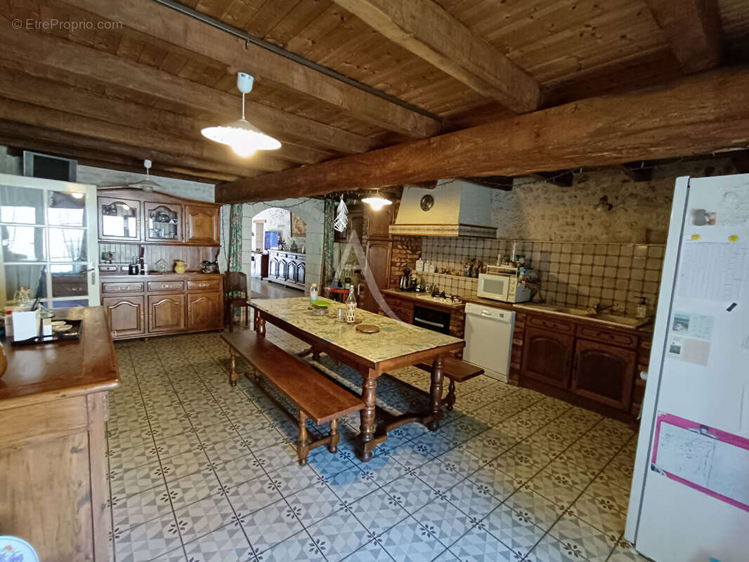 Maison à SAINT-NAZAIRE-SUR-CHARENTE