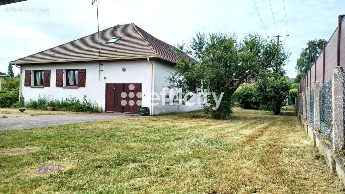 Maison 163 m² à Etrepagny  - photo 18