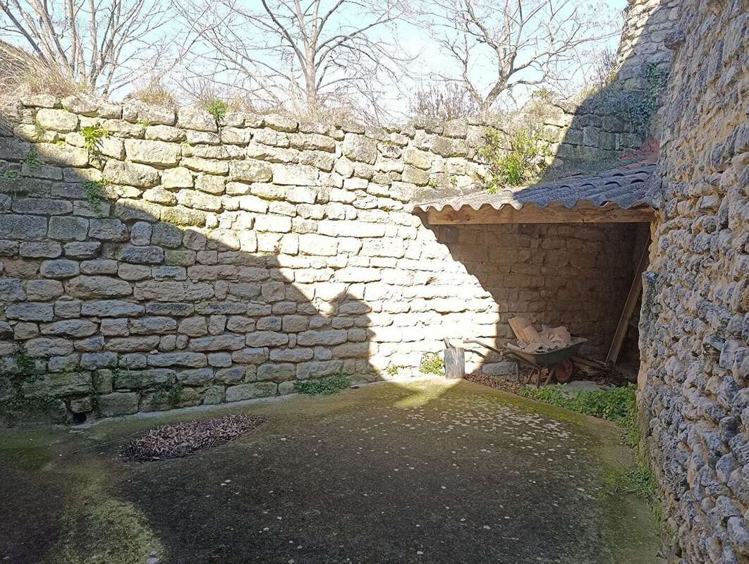 Maison à SAINT-RESTITUT