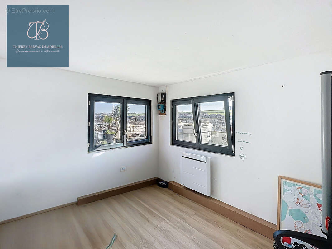 Maison à LAMPAUL-PLOUARZEL