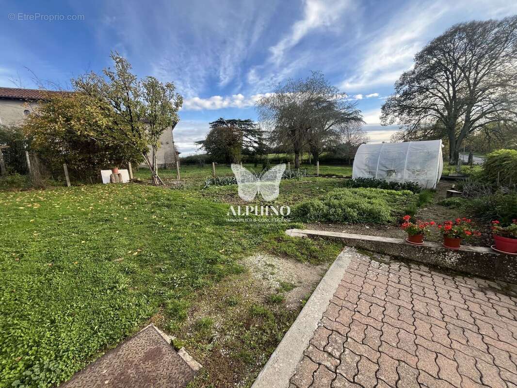 Maison à SAINT-JUNIEN