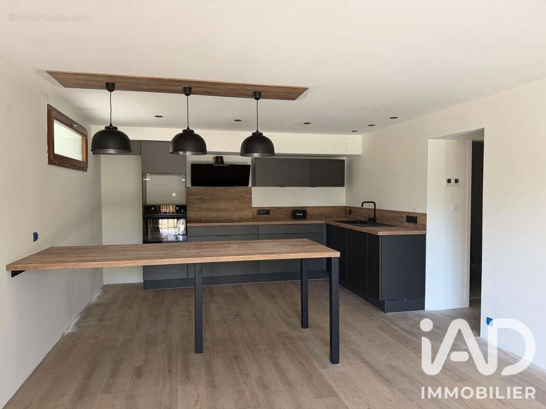 Appartement 90 m² à Embrun  - photo 2