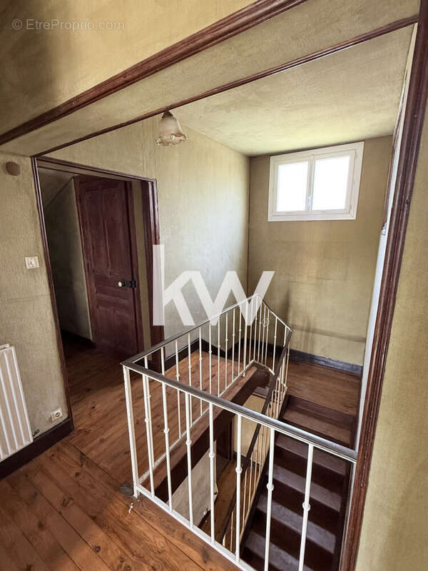 Maison 7 pièces 160 m² à vendre à Aurec-Sur-Loire (43110) - photo 6