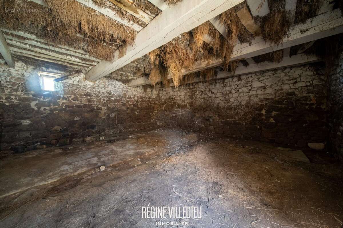 Maison à DIGULLEVILLE