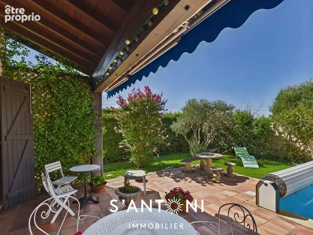 Propriété de caractère avec piscine et double garage - photo 17