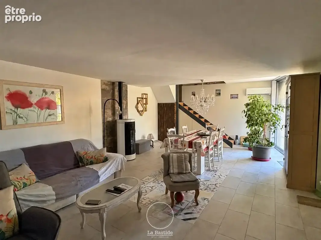 MANAS   Maison de village rénovée avec jardin, garage et vue dominante - photo 4