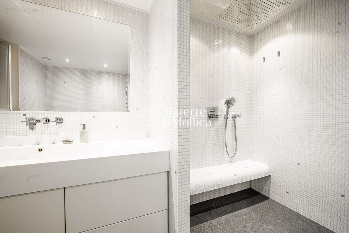 Appartement à PARIS-6E