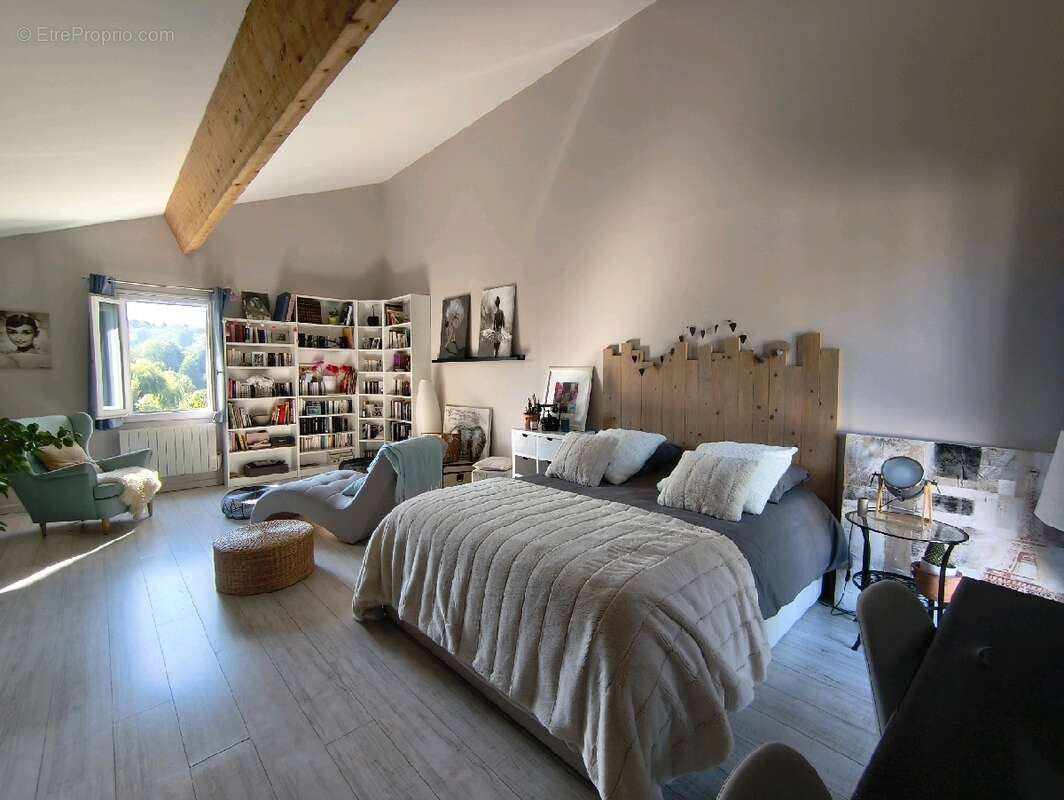 Maison à NESLES-LA-VALLEE