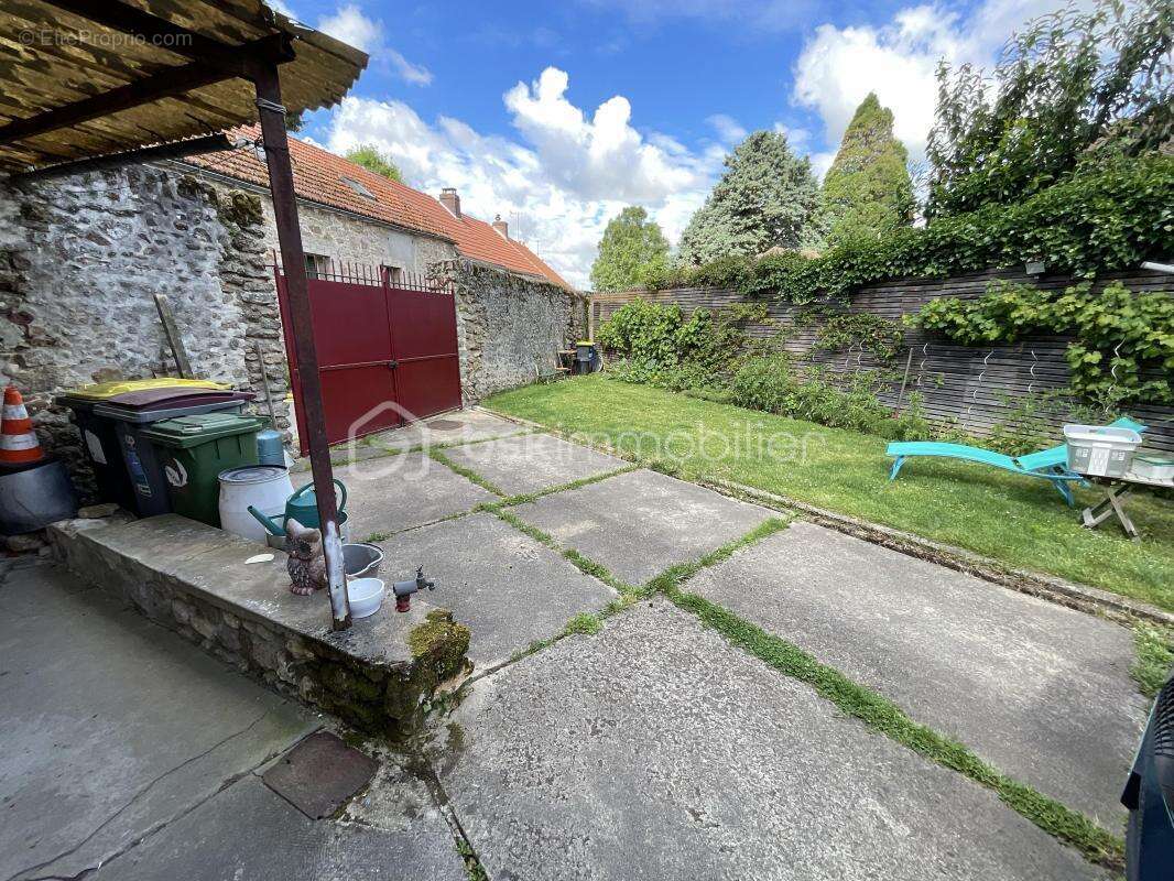  Ensemble immobilier polyvalent à Bouray-sur-Juine - photo 18