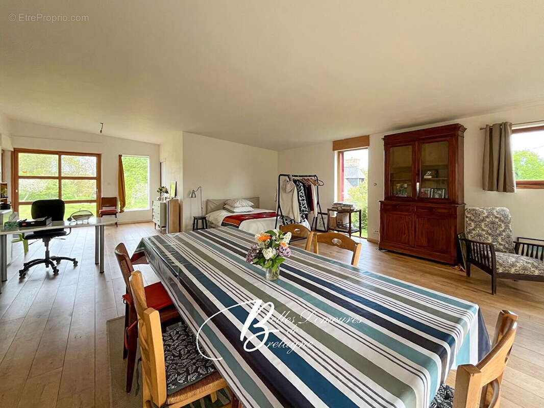 A vendre charmante maison de campagne avec deux habitations entre campagne et littoral - photo 8