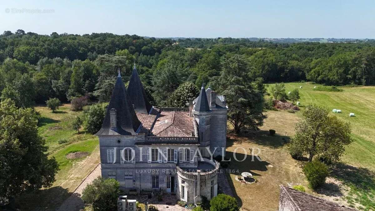 Chateau - 23 hectares - 30 minutes de Bordeaux - photo 3
