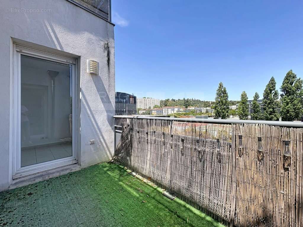 Lyon 9 vaise industrie t3 68m² terrasse garage 289000€ - photo 9