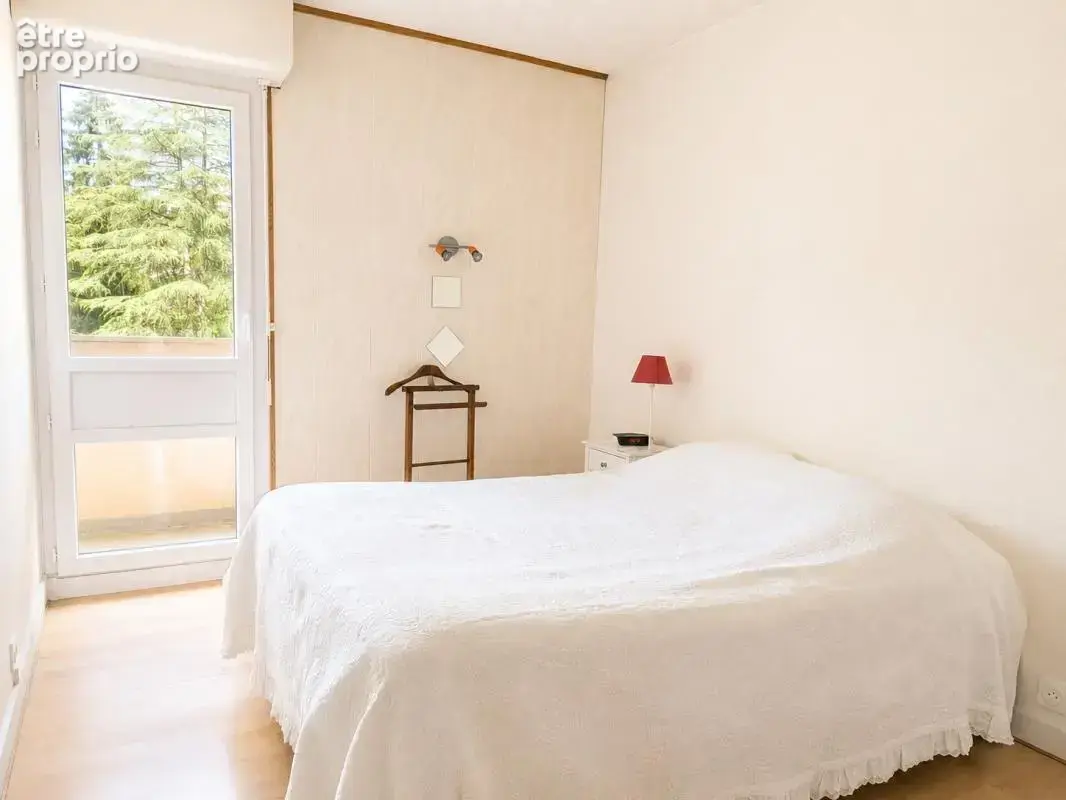 Pessac Pontet - T6 lumineux 104 m² env. - 4 ch - Parc & Tennis - photo 3