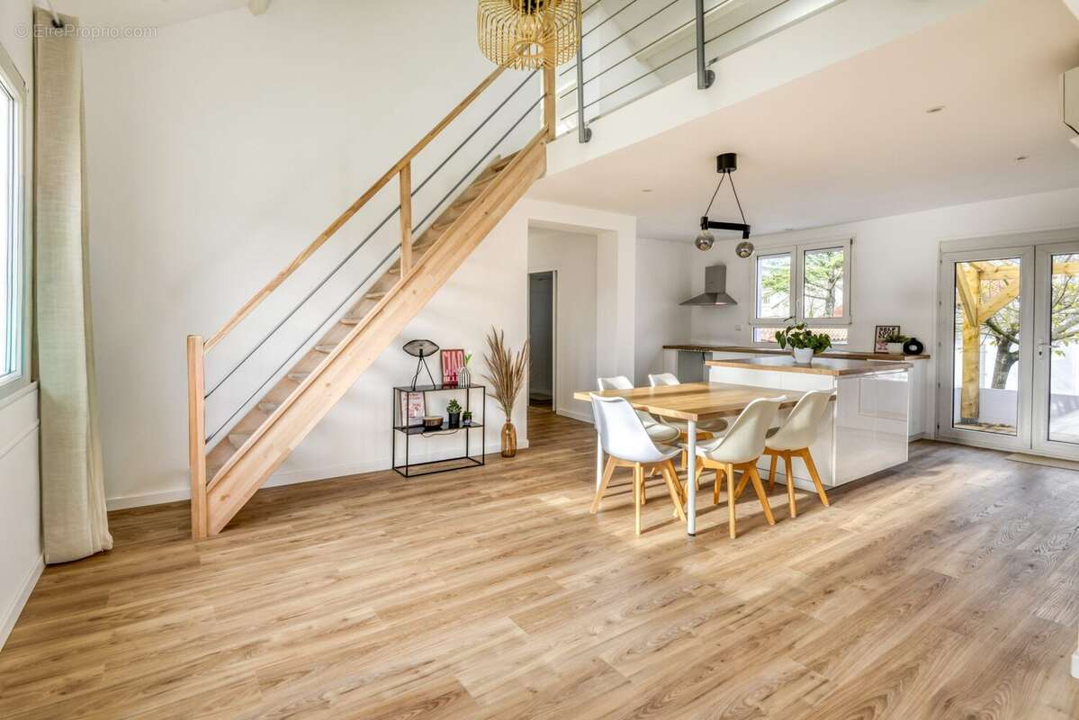 Maison à SAINT-SEBASTIEN-SUR-LOIRE