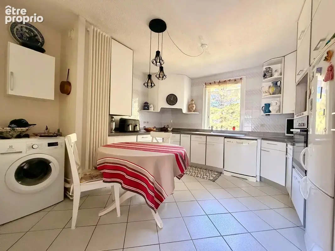 Appartement T4 avec deux chambres et une place de parking - PROCHE CENTRE VILLE LA GRANDE MOTTE - photo 6