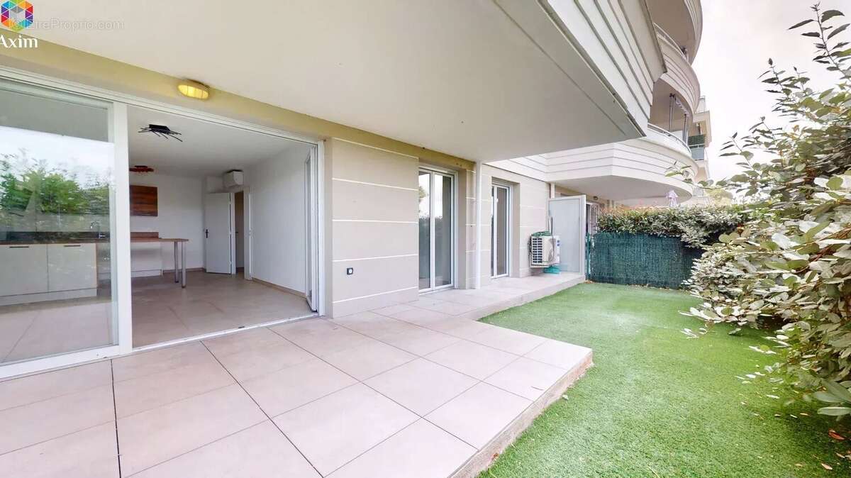 Appartement récent avec jardin, piscine et vue dégagée - photo 13