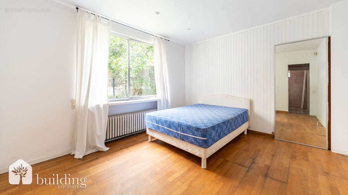 Maison à COURBEVOIE