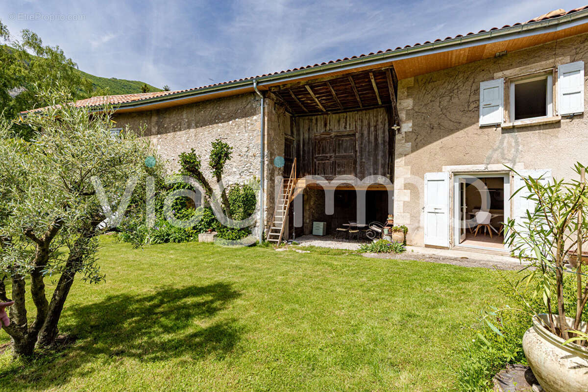 Maison à VIF