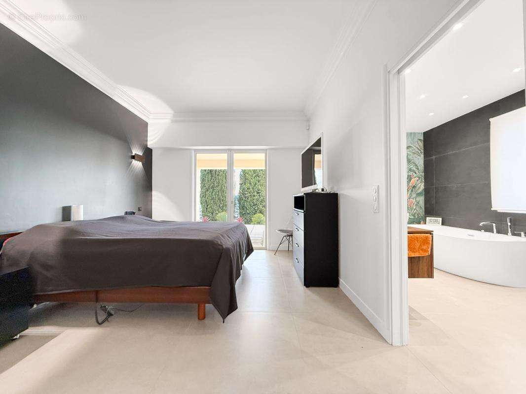 Maison à LA COLLE-SUR-LOUP