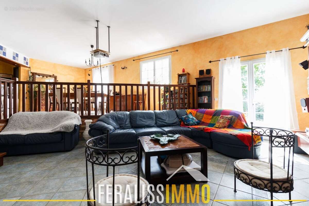 Maison à COURDIMANCHE