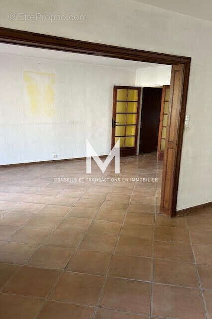 Appartement à COGOLIN