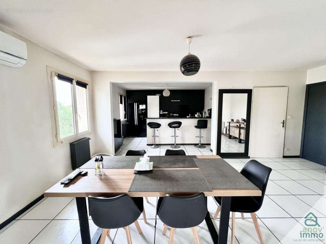 Commerce à NIEUIL-L'ESPOIR