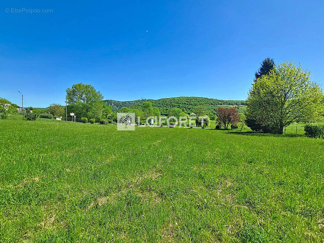 Terrain à CIZE