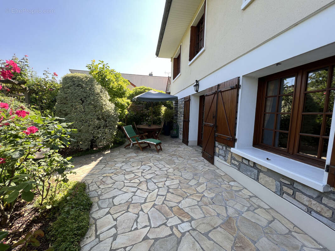 Maison à VIRY-CHATILLON