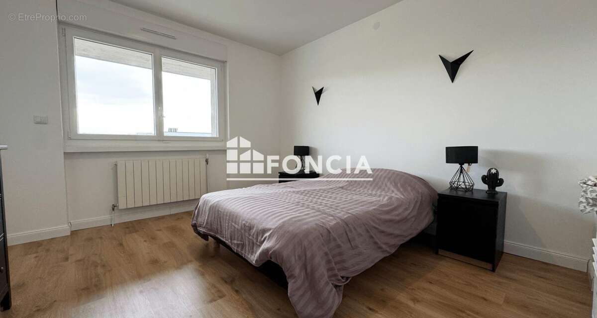 Maison à CHARLY-ORADOUR