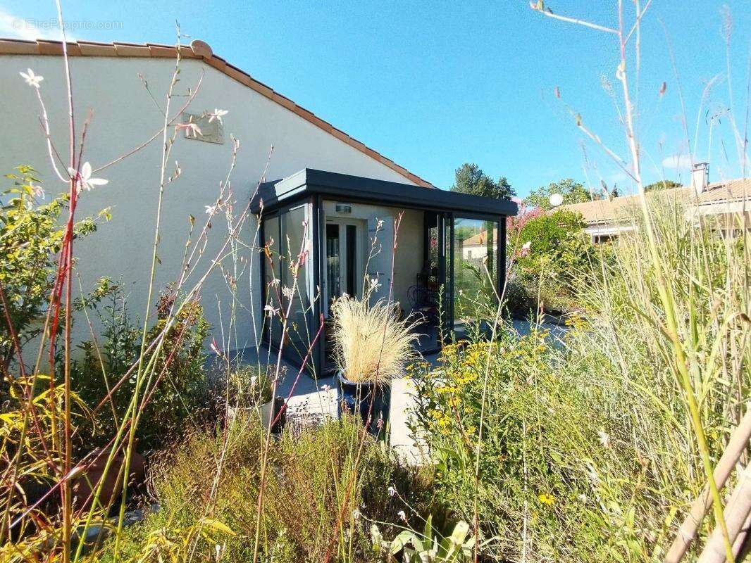 Maison 78 m² à Jonzac  - photo 4