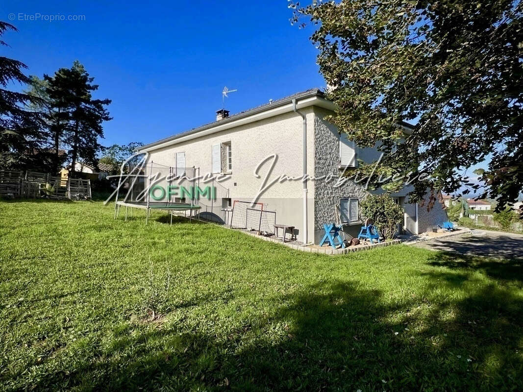 Maison à ECOTAY-L&#039;OLME